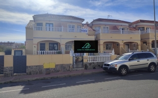 Chalet - Long Term Rentals - Orihuela Costa - Villamartin