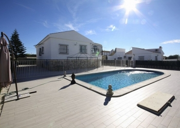 Detached Villa - Long Term Rentals - San Luis, Torrevieja - San Luis